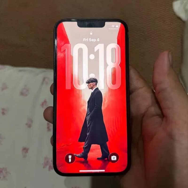 Apple iPhone 14 4