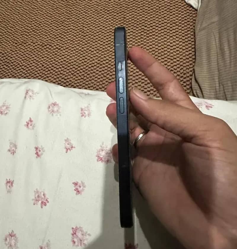 Apple iPhone 14 6