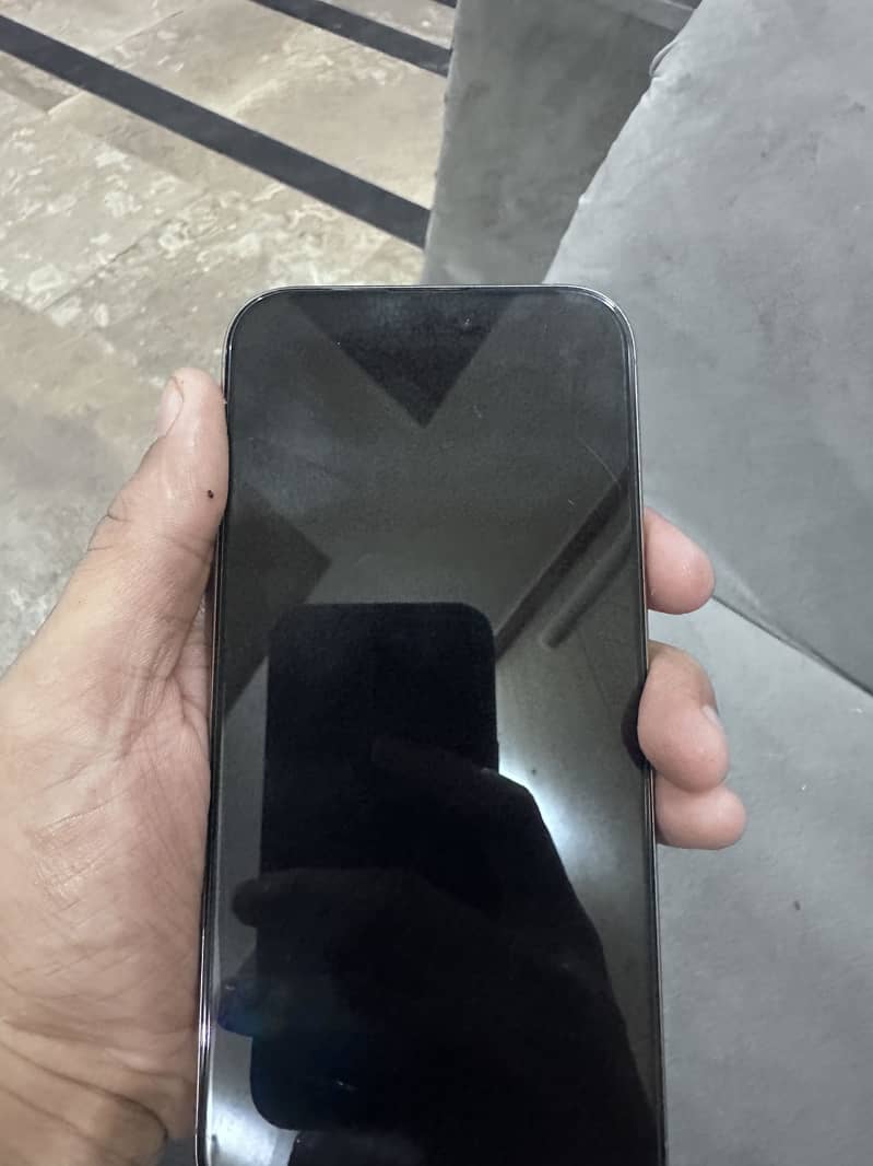 Apple iPhone 16 Pro Max 6