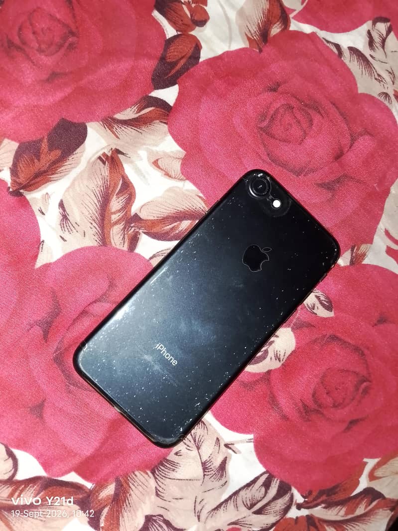 Apple iPhone 7 1