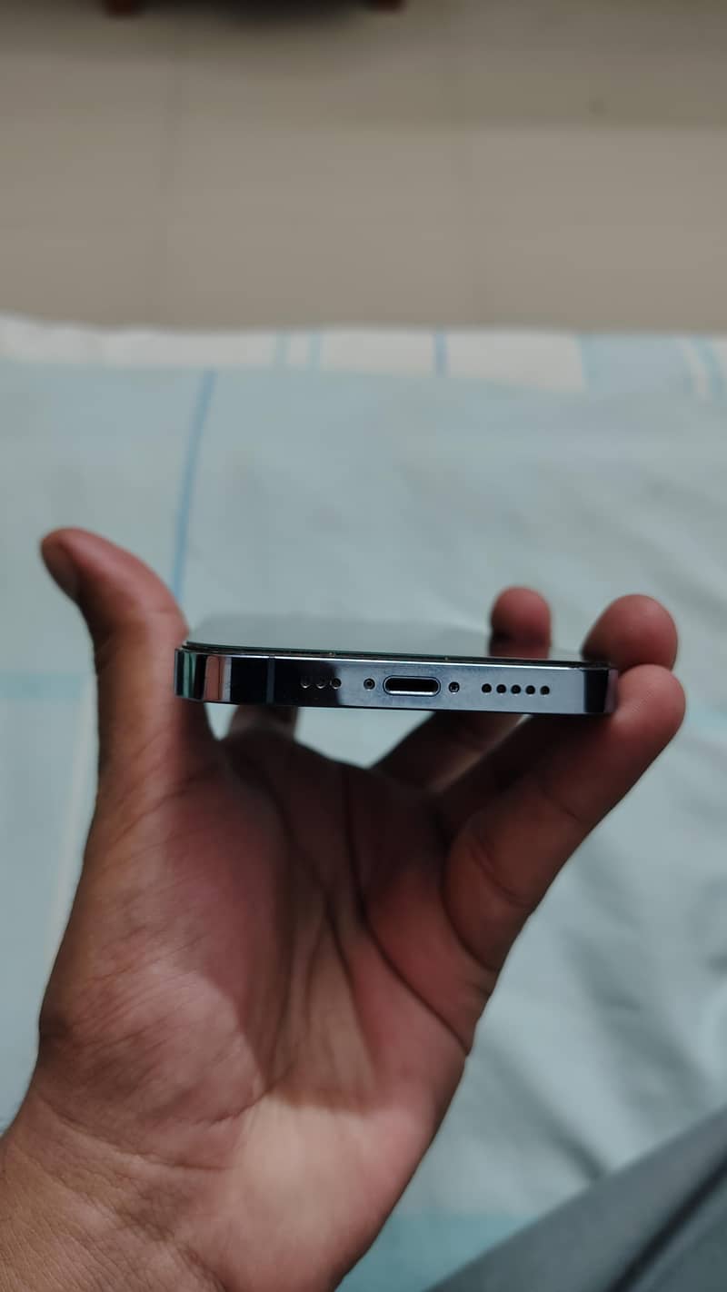 Apple iPhone 13 Pro 3