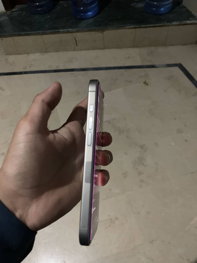 Apple iPhone 15 Pro 1