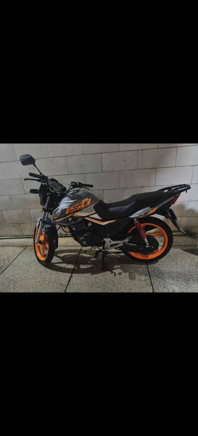 Honda CB150 F