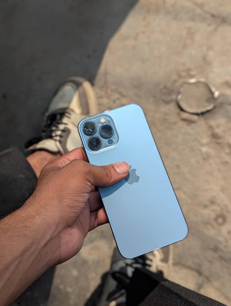 Apple iPhone 13 Pro Max 6
