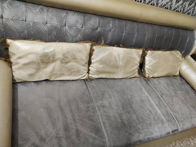 5 seater sofa 4