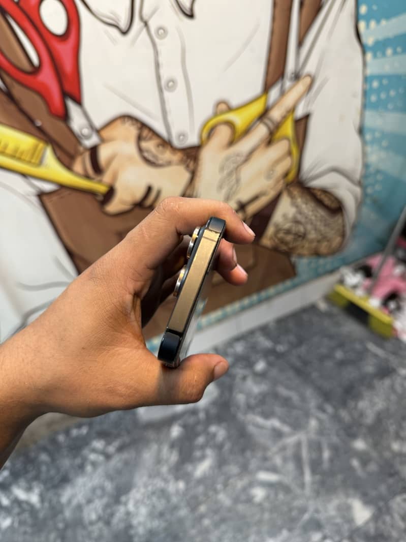 Apple iPhone 14 Pro 4