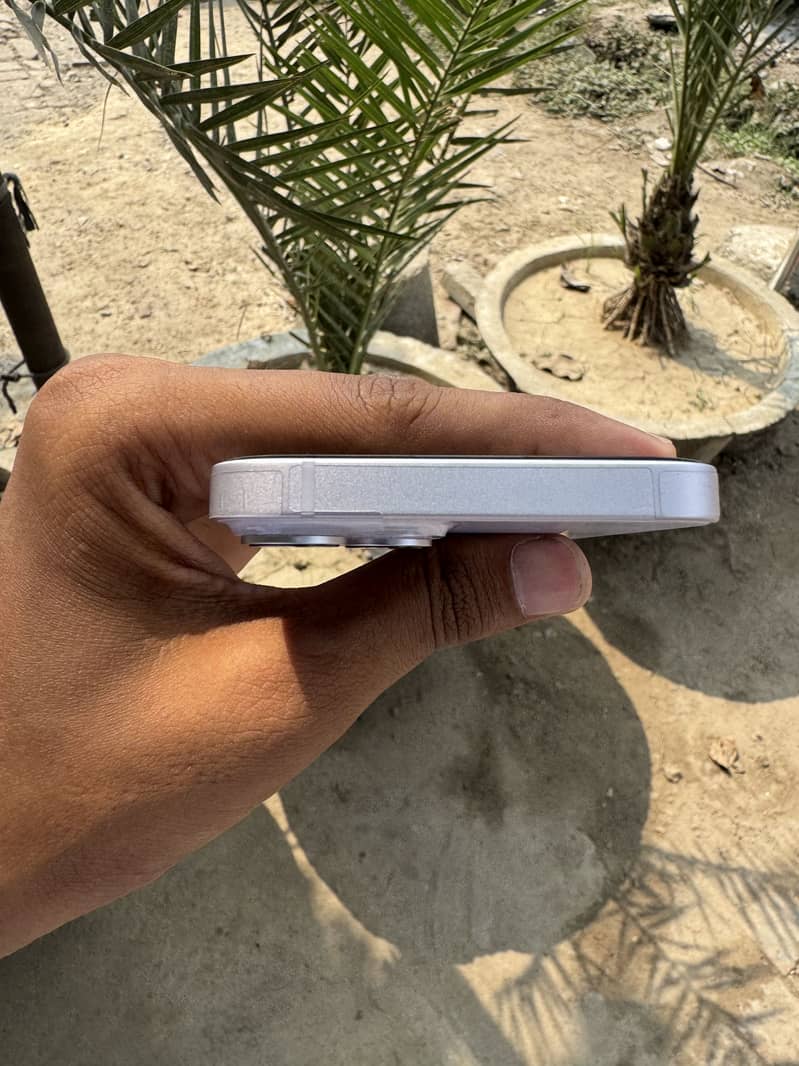 Apple iPhone 14 1