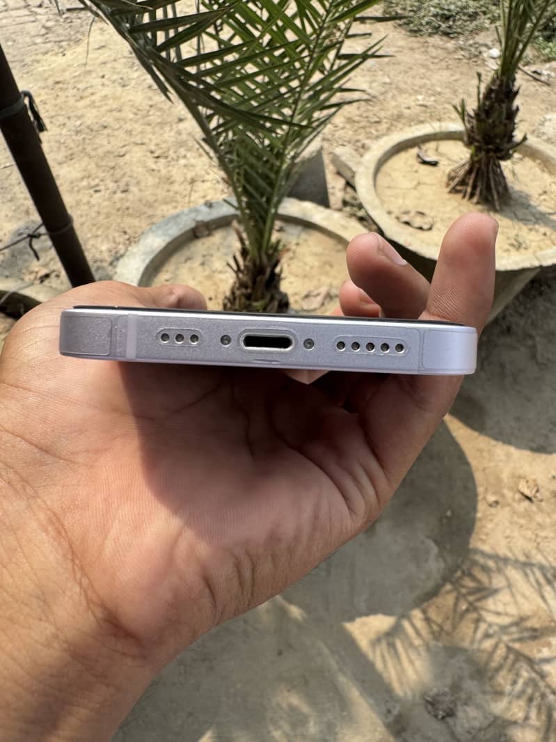 Apple iPhone 14 2
