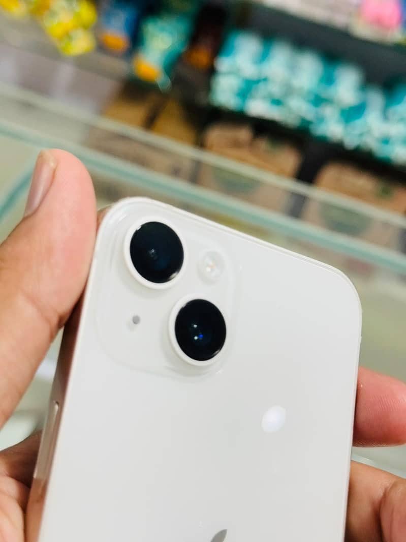 Apple iPhone 14 4