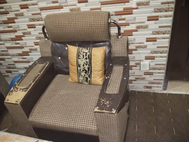 5 seater sofa 0