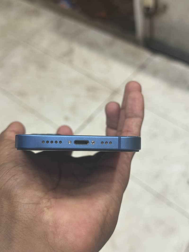 Apple iPhone 13 1