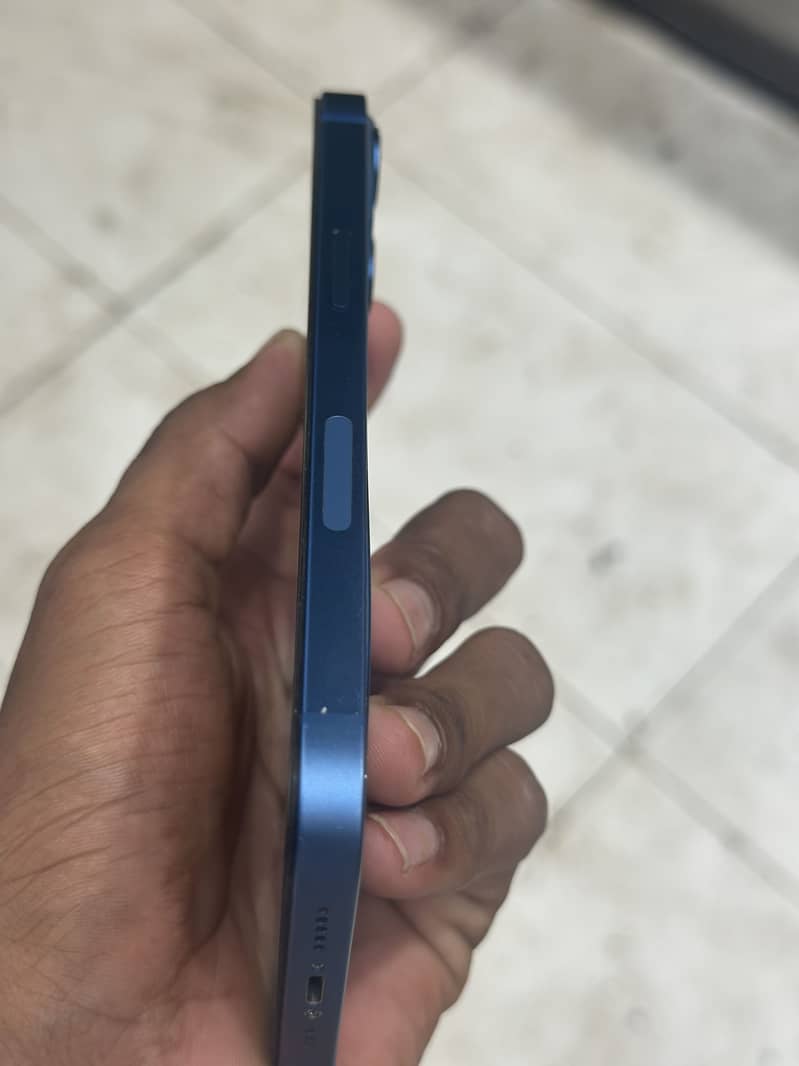 Apple iPhone 13 3