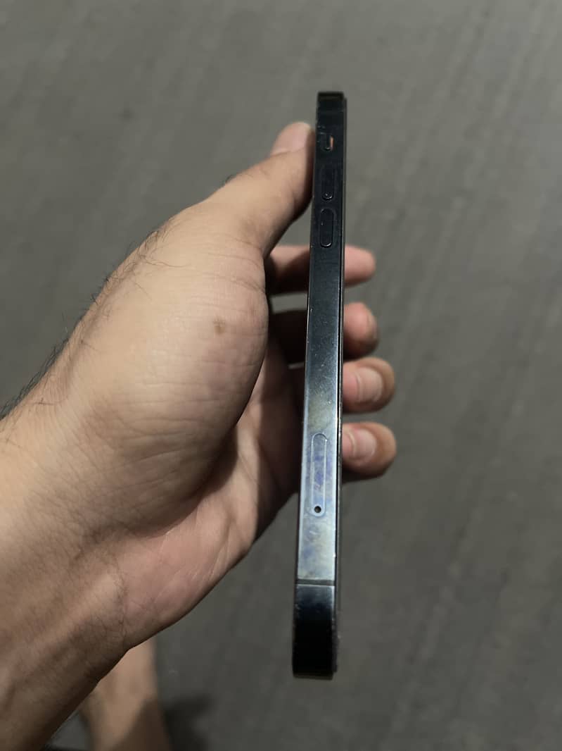 Apple iPhone 12 Pro 1