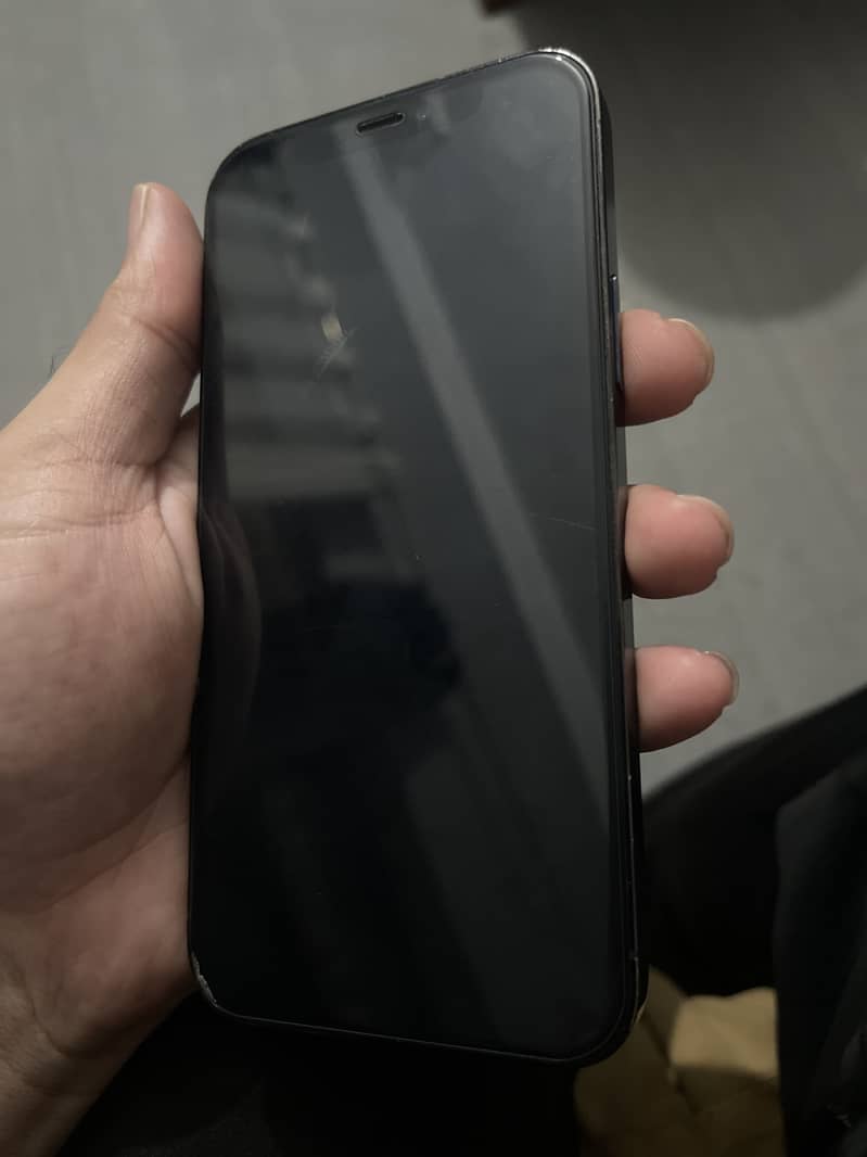 Apple iPhone 12 Pro 2