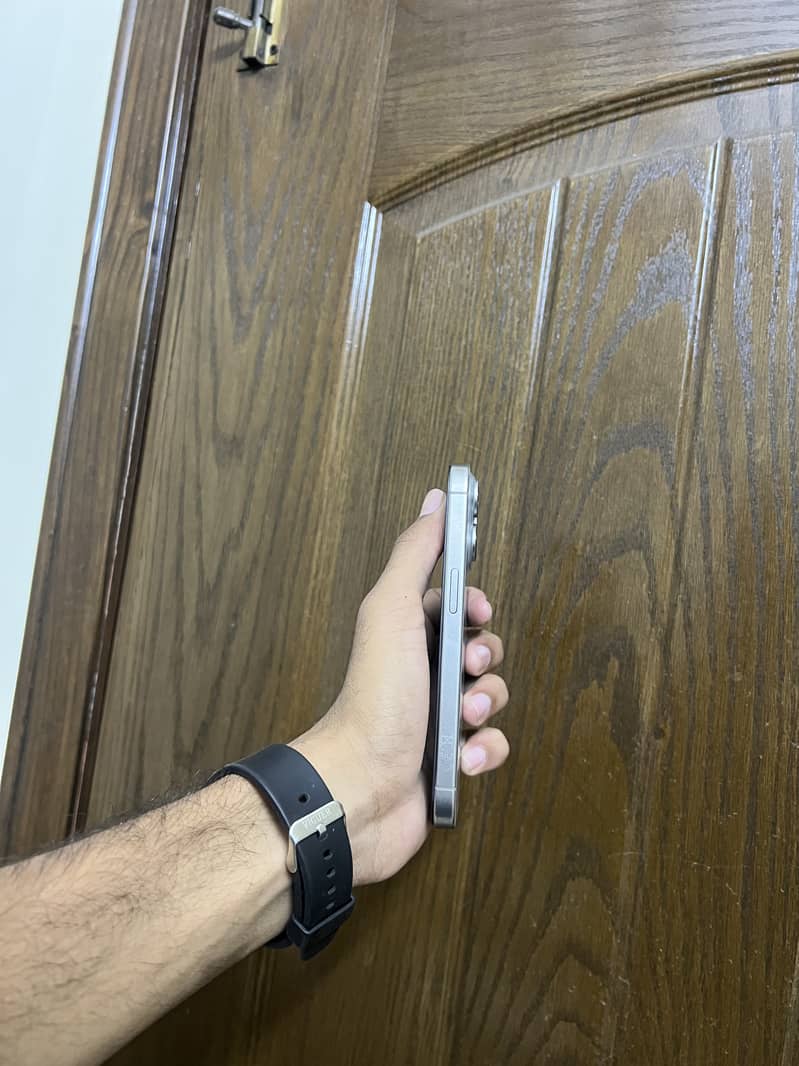 iPhone 15 Pro 3