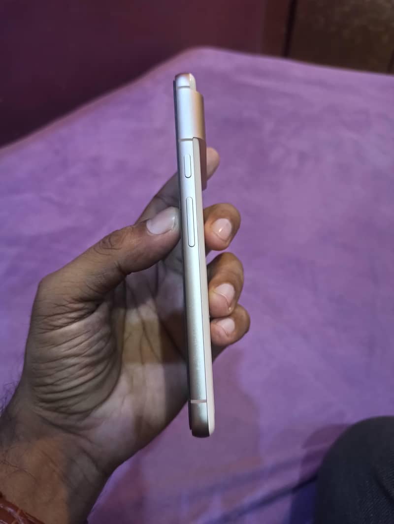 Google Pixel 8 5