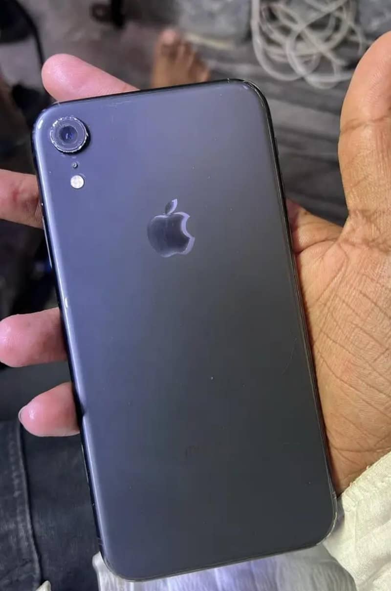 Apple iPhone XR 1