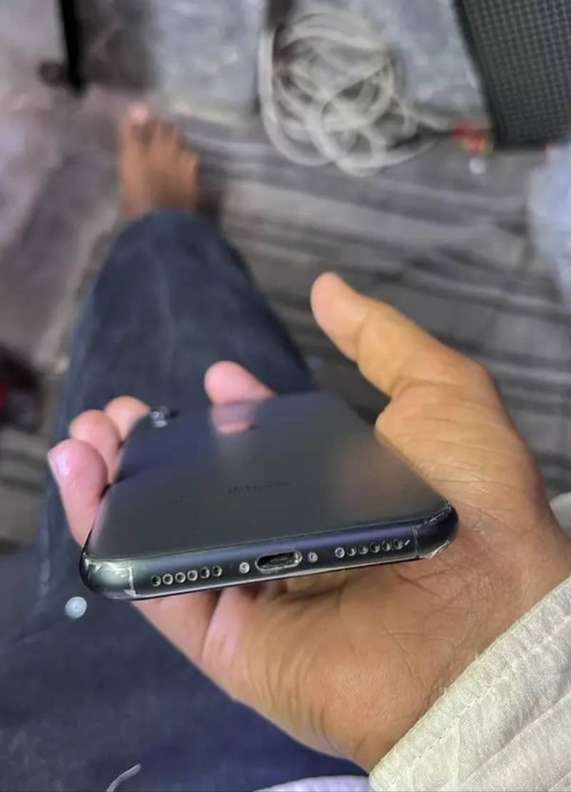 Apple iPhone XR 6