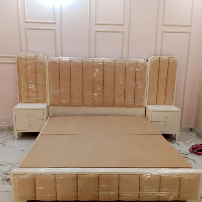 Bed set with full light mirror 0