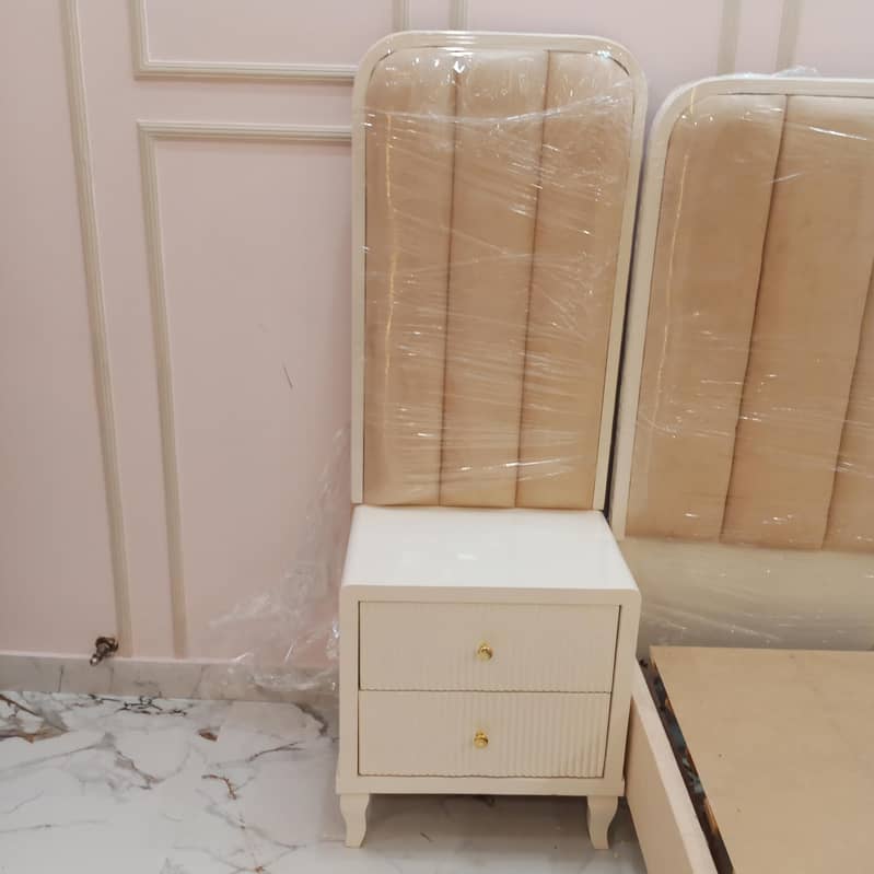 Bed set with full light mirror 1