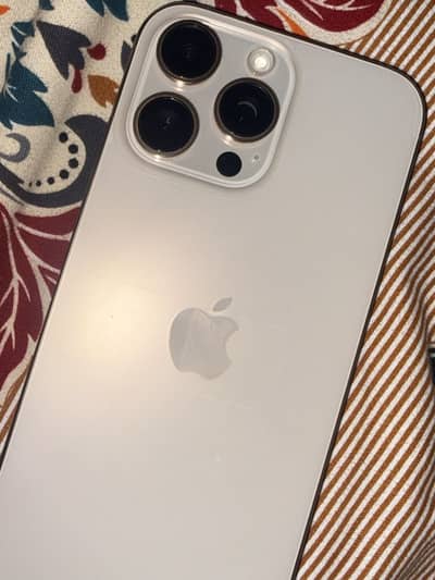 Apple iPhone 16 Pro Max