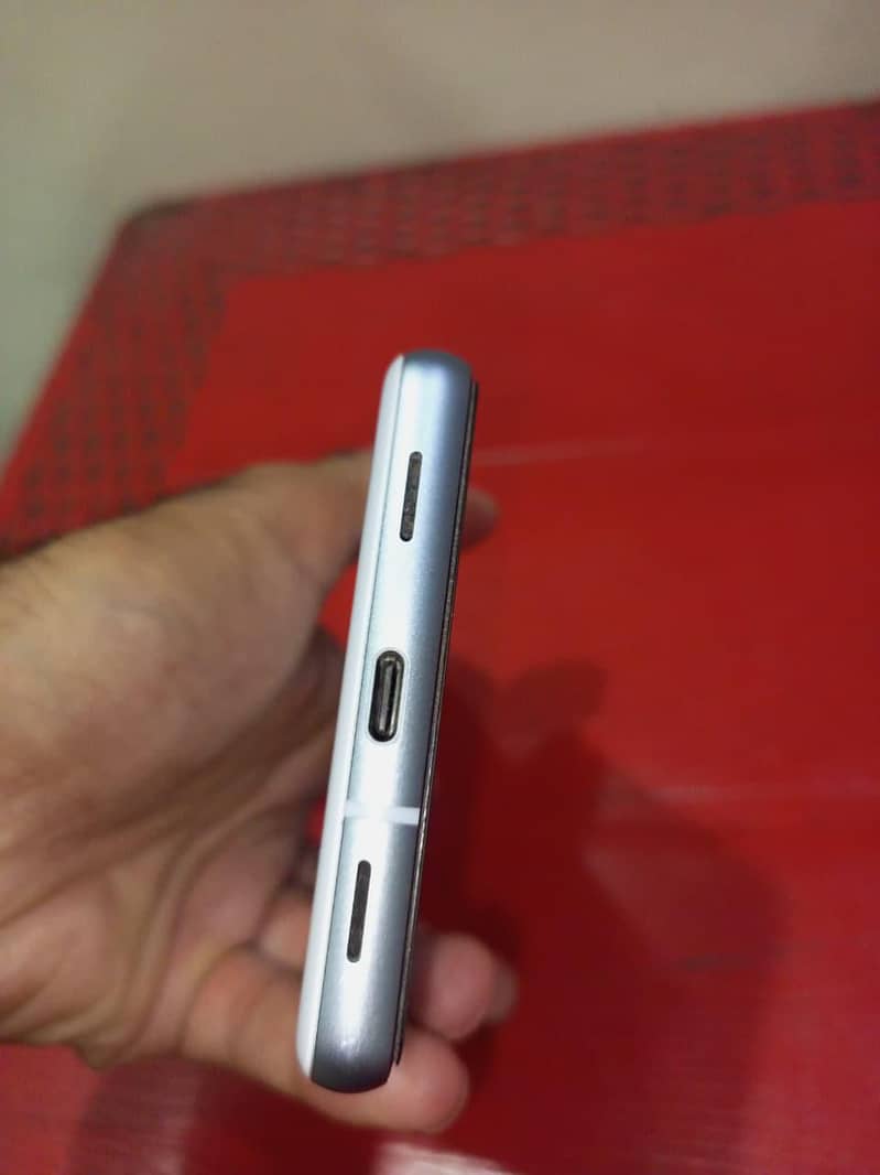 Google Pixel 7a 5