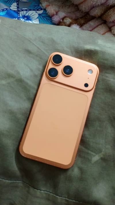 Apple iPhone XR freshlyy convert 17 pro