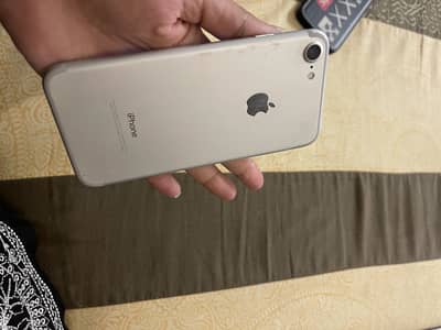 Apple iPhone 7