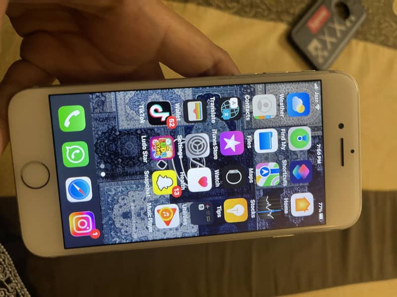Apple iPhone 7 2