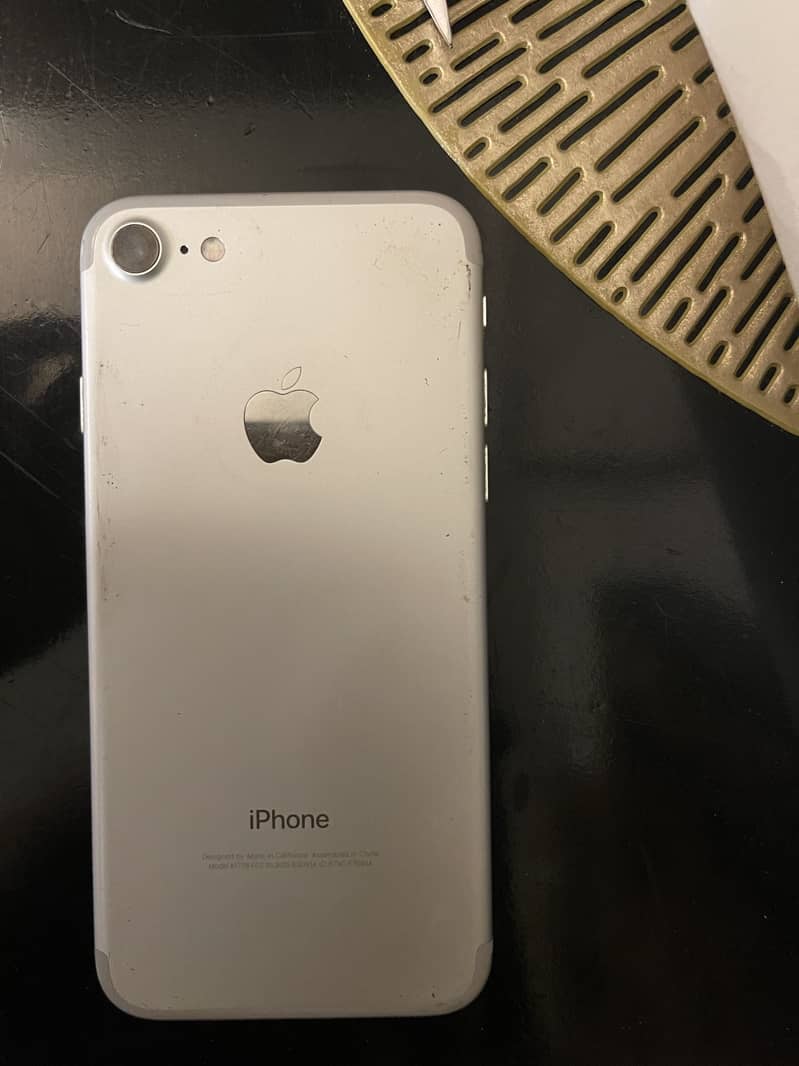 Apple iPhone 7 3