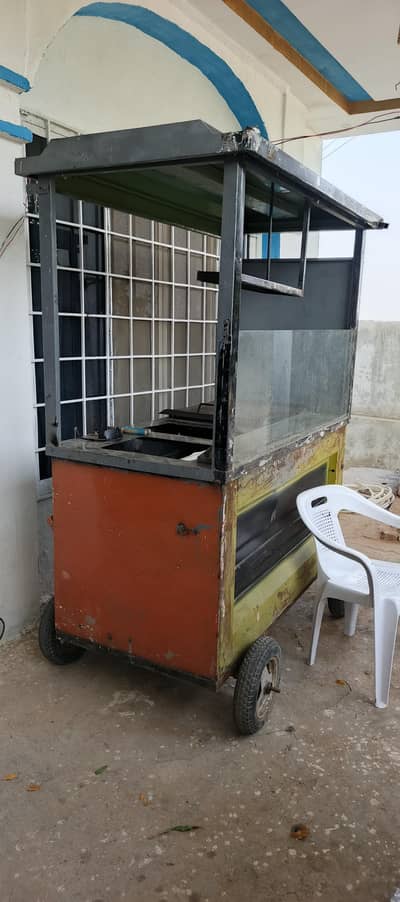 Stainless steel counter with deep fryer and hot plate