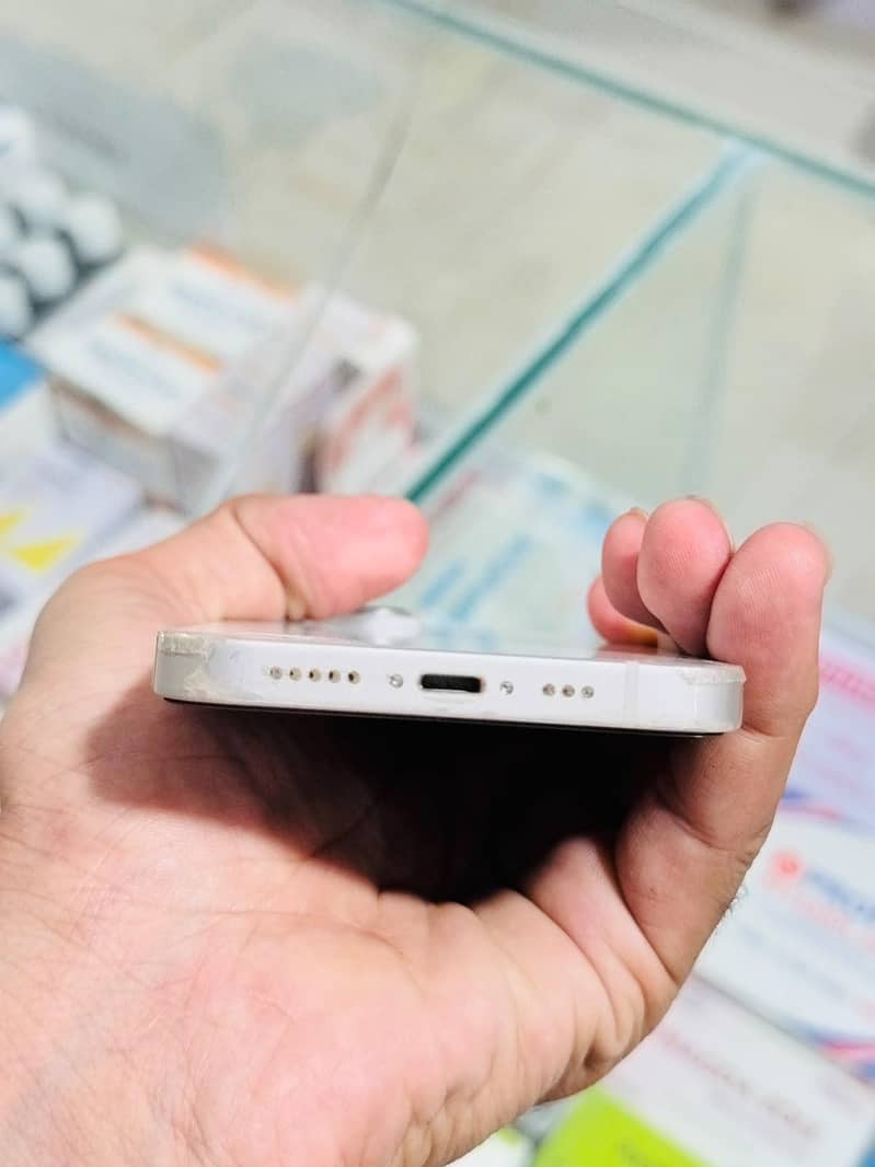 Apple iPhone 14 1