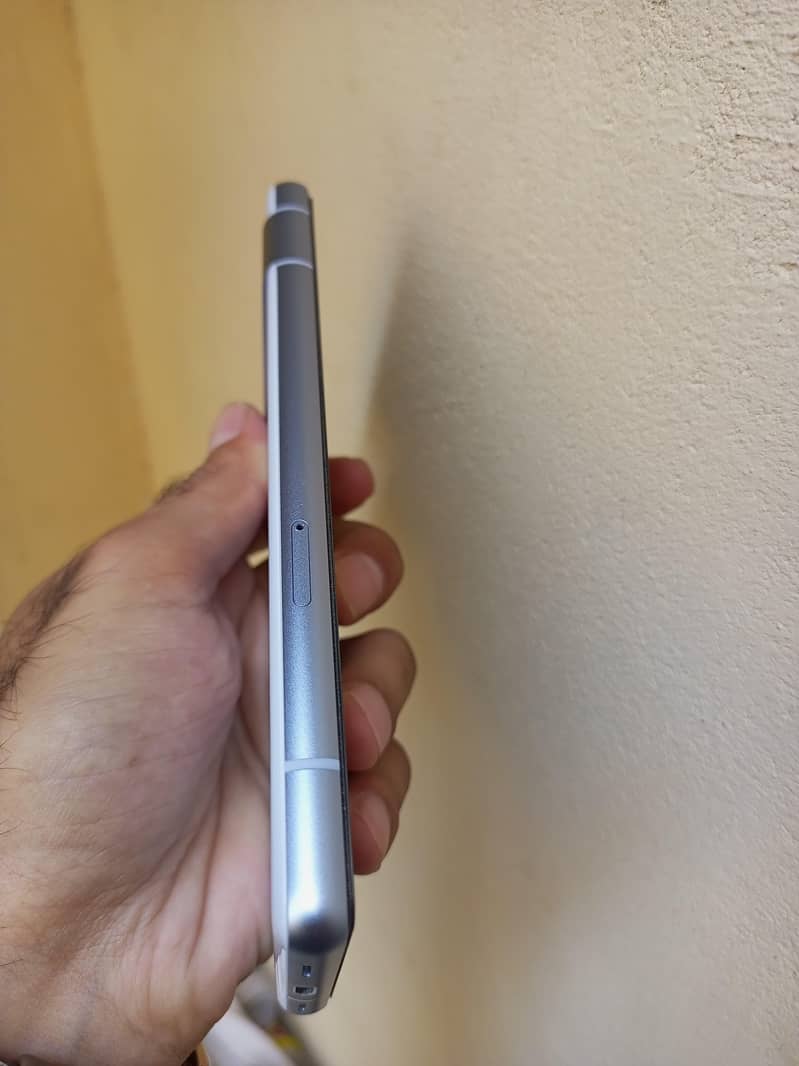 Google Pixel 7a 1