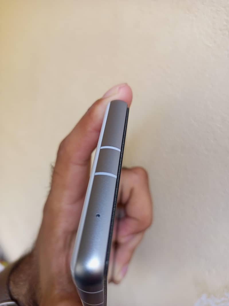 Google Pixel 7a 3