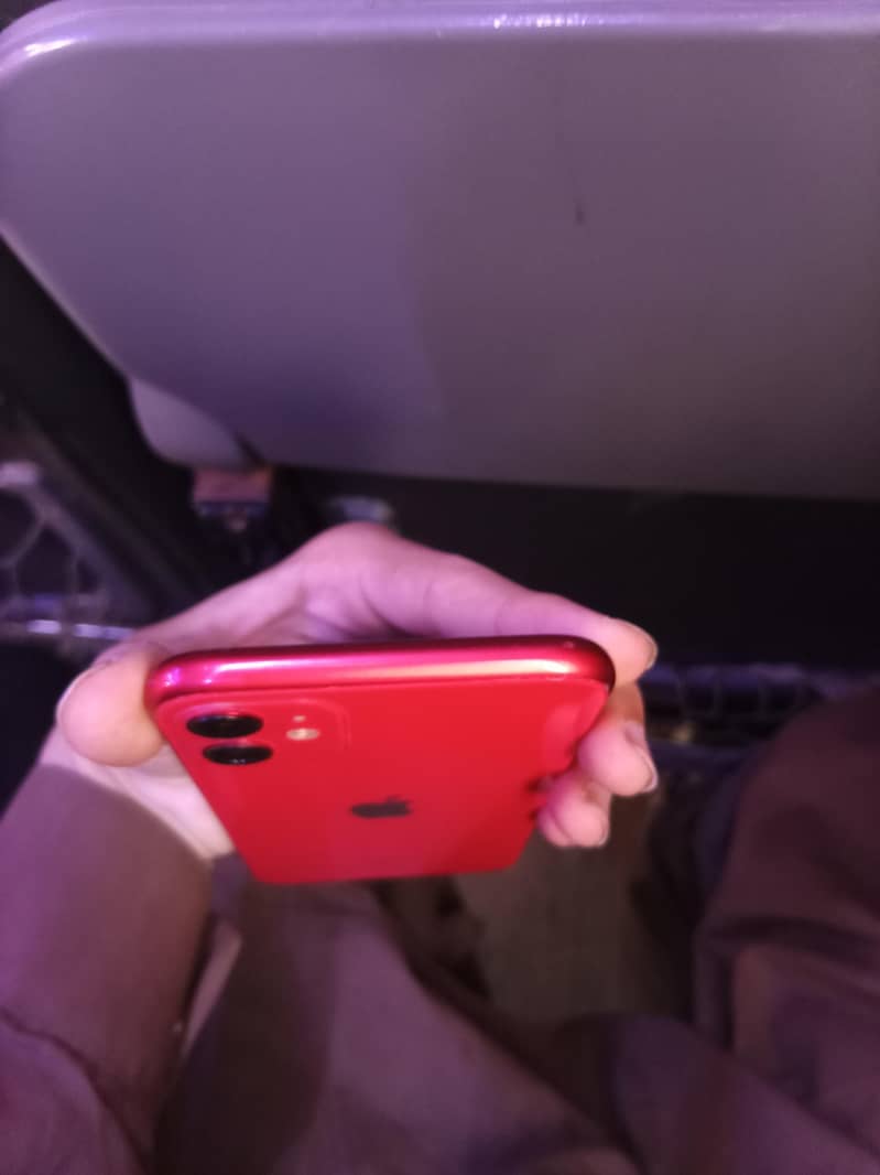 Apple iPhone 11 4