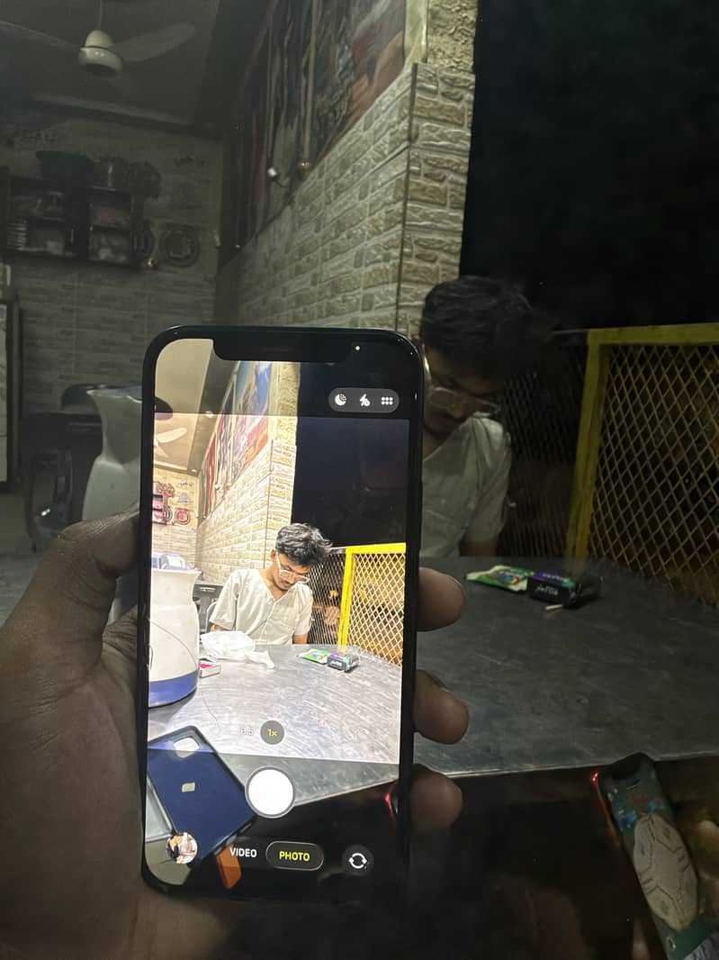 Apple iPhone 12 0