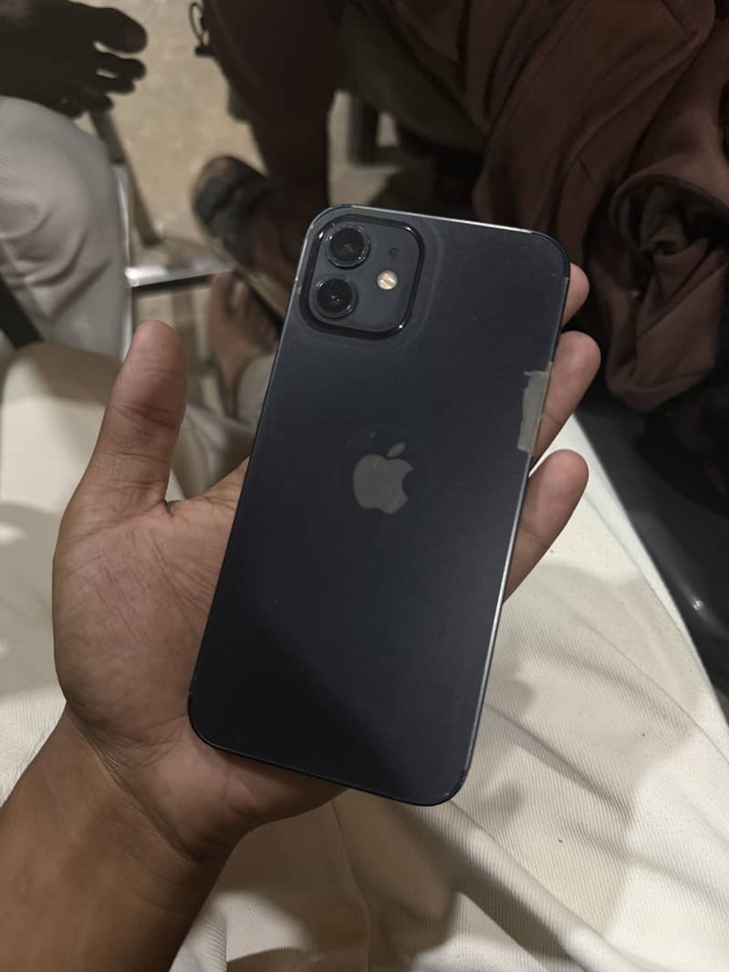 Apple iPhone 12 1