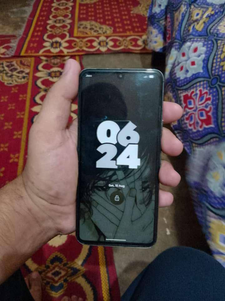 Google Pixel 8 4