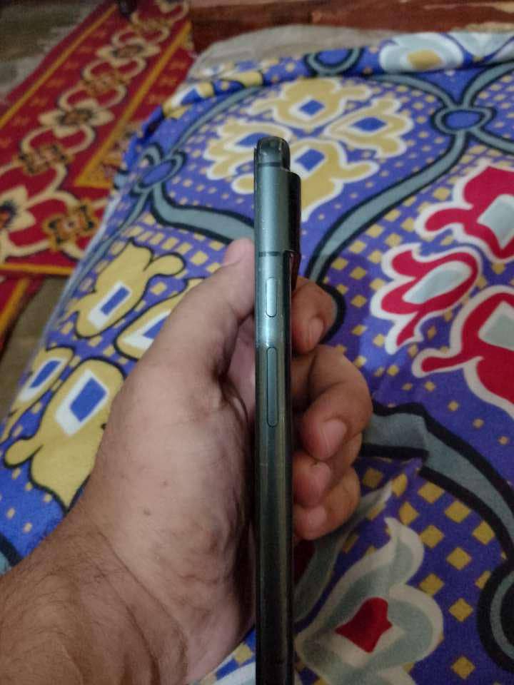 Google Pixel 8 5
