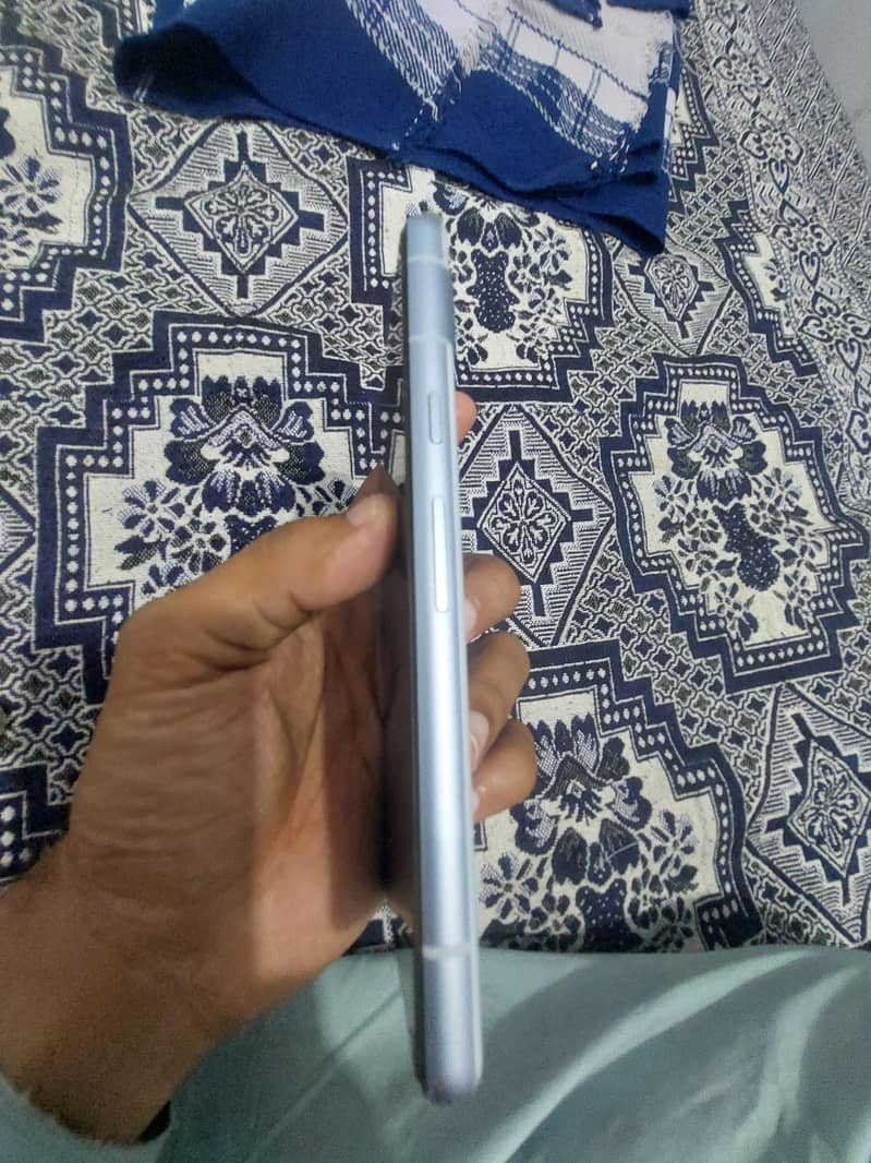 Google Pixel 7a 3
