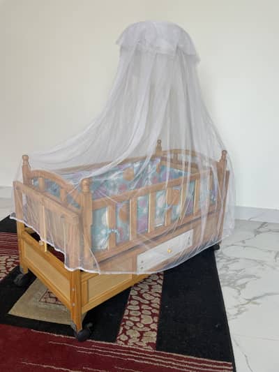 Wooden Baby cot swing/swing lock