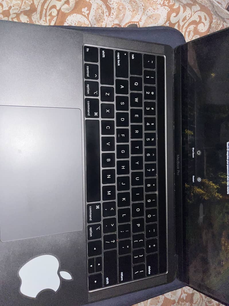 Macbook 2018 pro 2