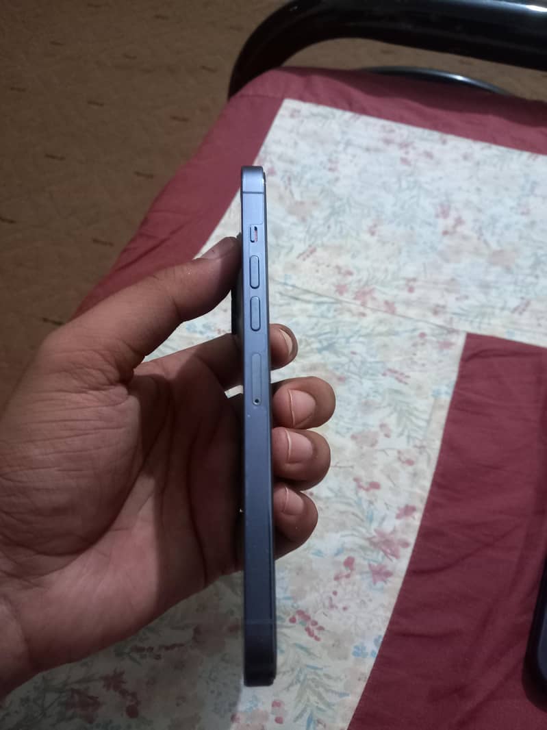 Apple iPhone 13 Pro Max 4