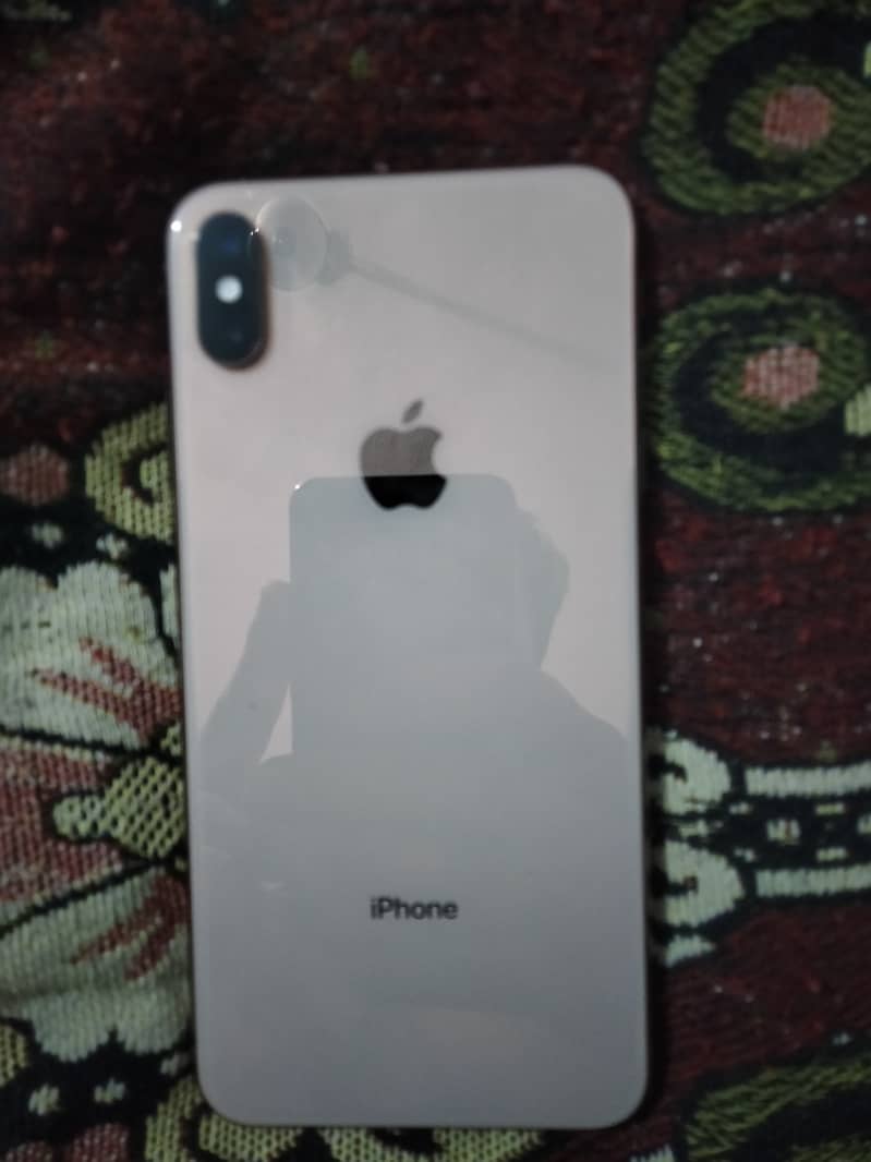 Apple iPhone XS Max 2