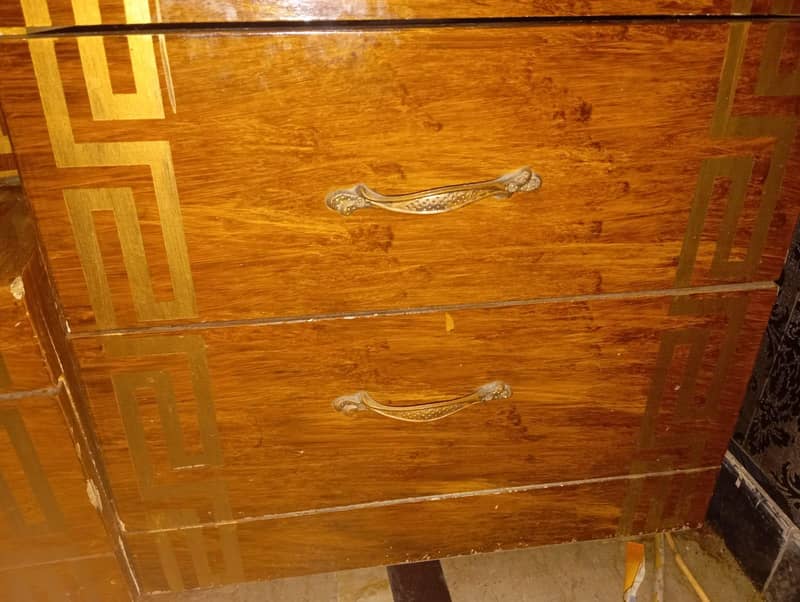 bed side tables 0