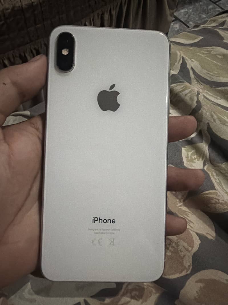 Apple iPhone XS Max 0