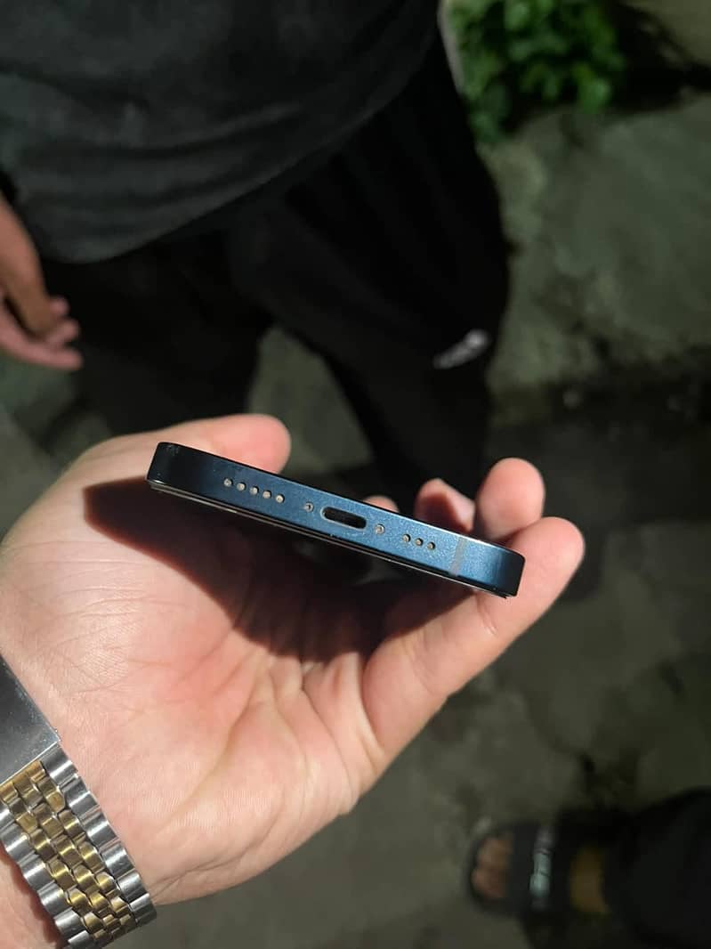Apple iPhone 14 2