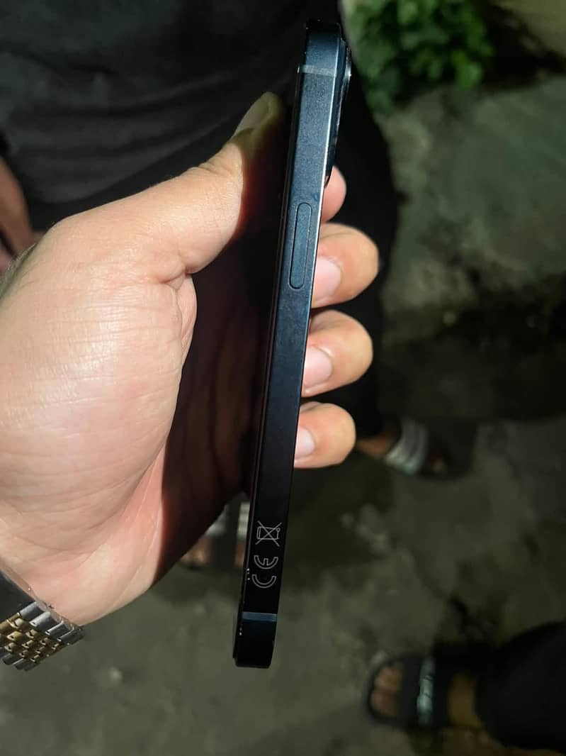 Apple iPhone 14 5