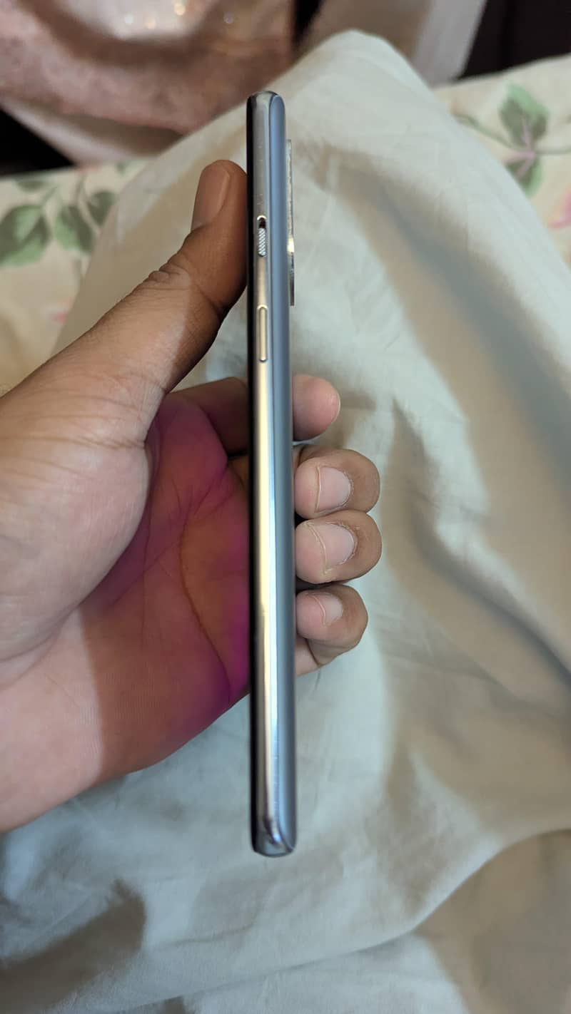 One Plus 8T 4