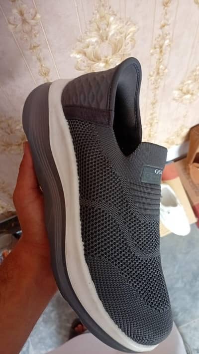 New Stylish Men Casual Sport Shoes / Slip-on Sneakers